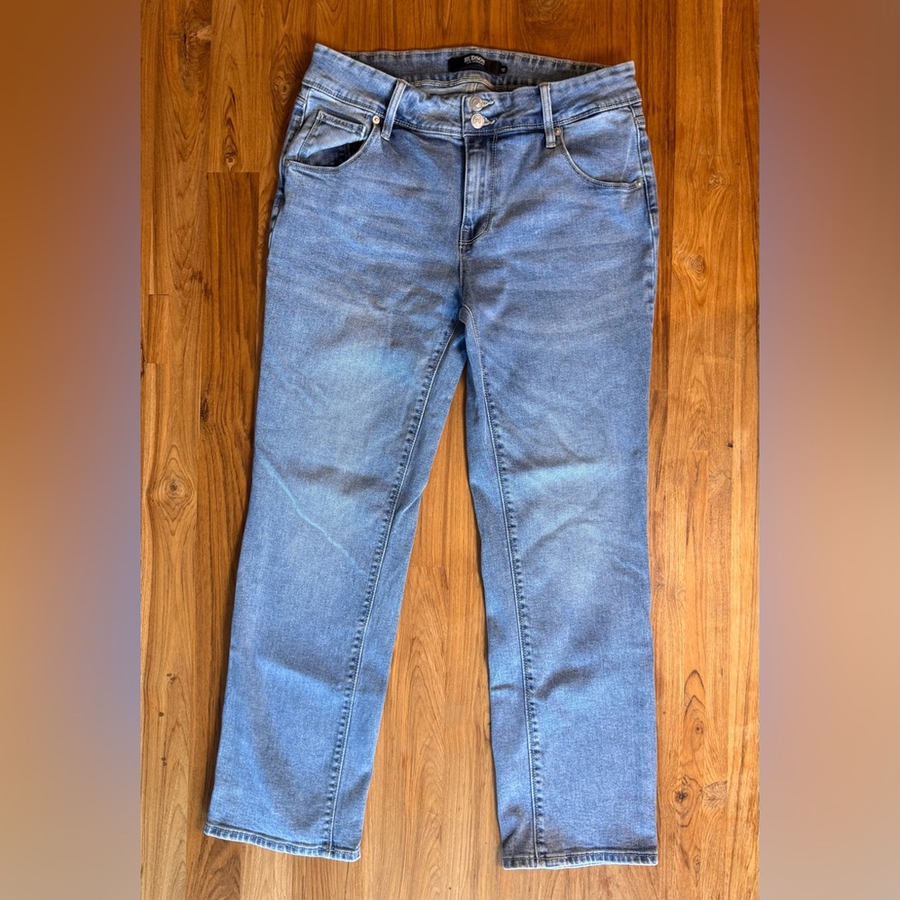Hudson Jeans Women’s 10 Straight Leg Jeans Button Pockets Medium Wash 28” Inseam